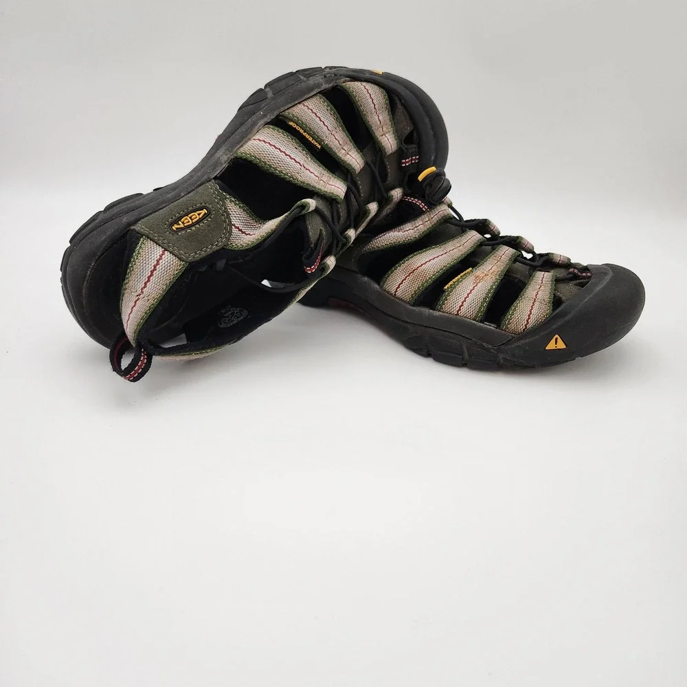 Keen Newport H2 Sandals Mens 9 Olive Green Waterproof Hiking Sport Shoes